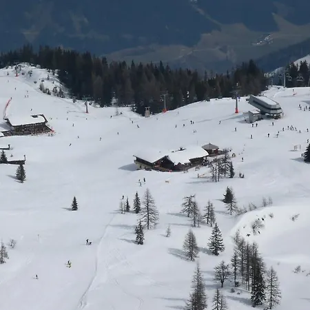 Haus Kraft 아파트